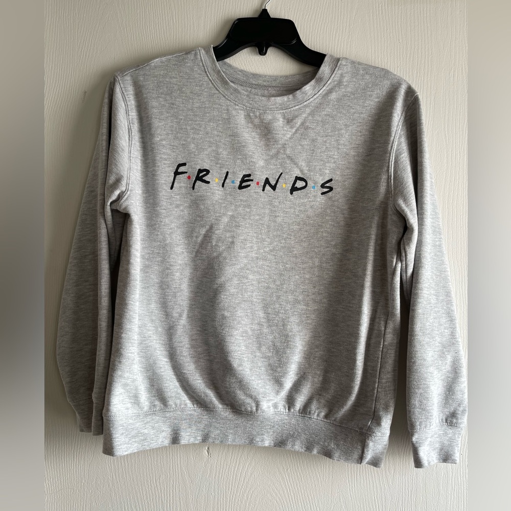 Juniors Girl “Friends” sweatshirt. Size XL. Color Grey.